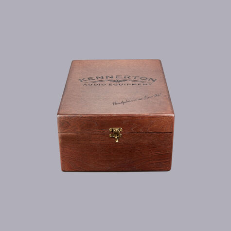 Подарочная коробка из массива дуба (средняя)